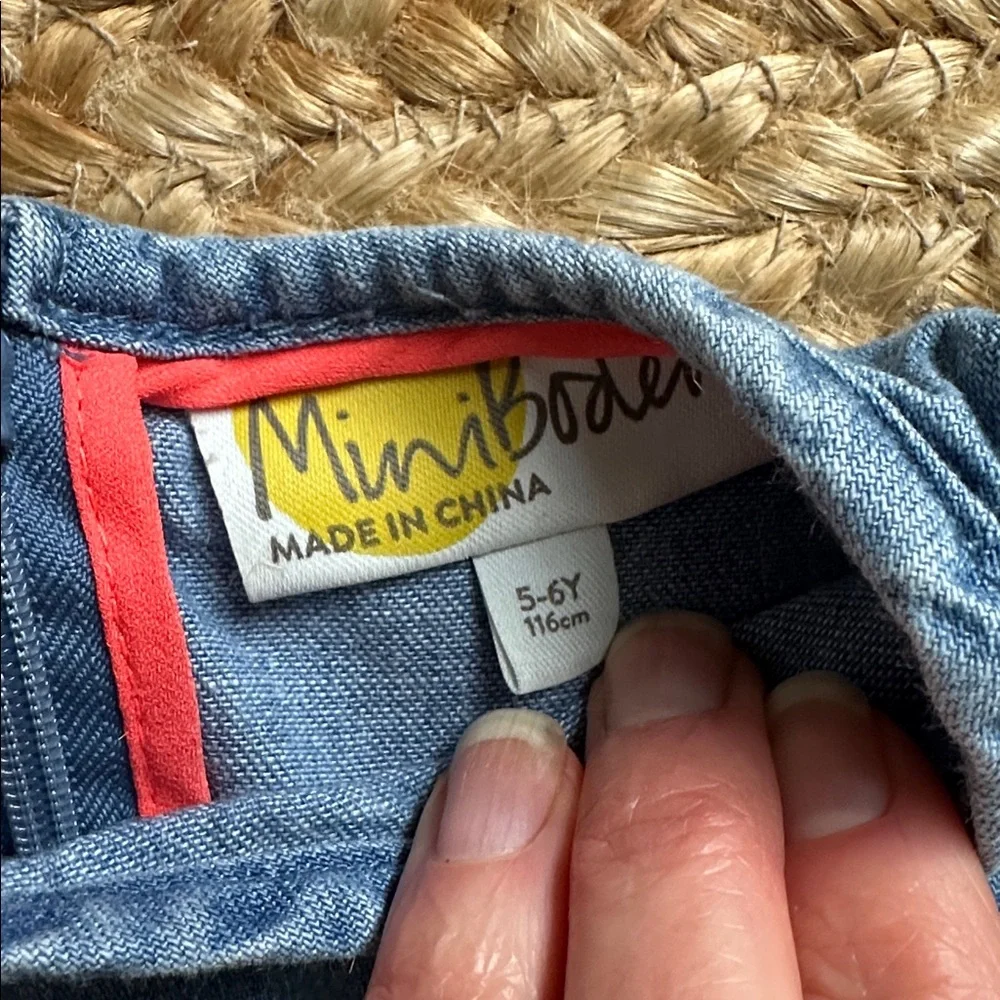 Mini Biden chambray unicorn dress 5-6 - Picture 2 of 5